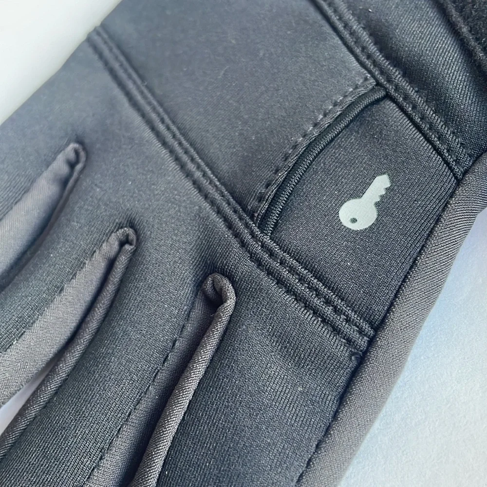NIKE Womans running gloves Storm Fit Tech